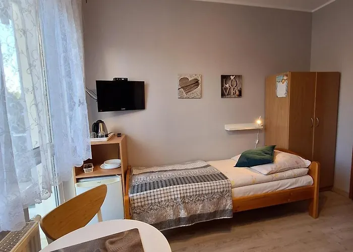 Helios 招待所 Dębki